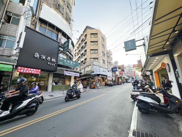 台中龍井店面-6